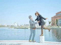 跟男孩表白的句子 女孩对男孩表白的话