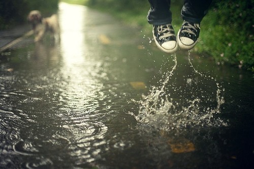 下雨心情伤感的短句子说说心情