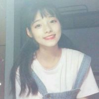 很阳光的女生头像
