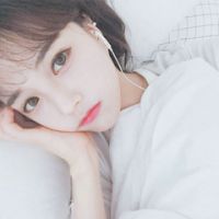 穿衬衫的女生头像