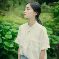 穿衬衫的女生头像