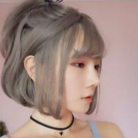 短发女生酷酷的头像