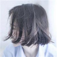 短发女生酷酷的头像