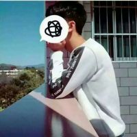 侧身情侣头像一左一右