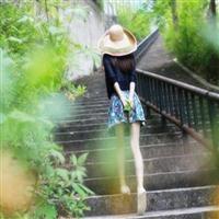 唯美女生头像绿色