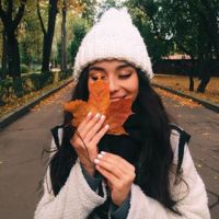 欧美知性女性微信头像