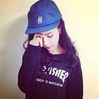 戴帽子霸气的女生头像