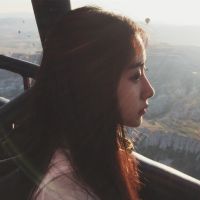 侧面长发唯美女生头像