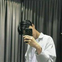 小清新白衬衫男生头像