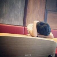 qq情侣头像一男一女一左一右