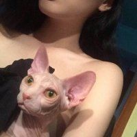 露背的女生头像，很迷人！