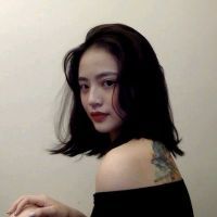 露背的女生头像，很迷人！