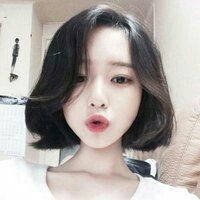清新可爱的短发女生头像