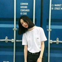 清新可爱的短发女生头像
