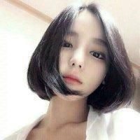清新可爱的短发女生头像