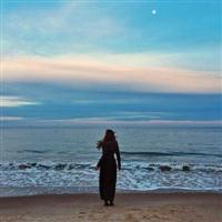 海边的伤感女生头像