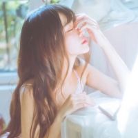 小唯美高清女生头像图片
