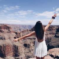 女生夏天海边头像图片