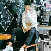 阳光痴情的男生头像