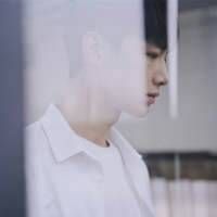 阳光痴情的男生头像