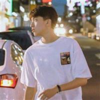 穿白色衣服的男生头像