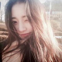 微笑迷人的女生微信头像