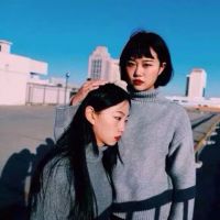 蓝色天空的闺蜜头像