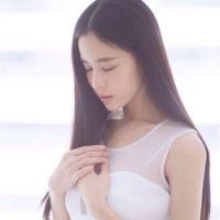 女生侧脸长发头像
