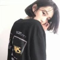 短发女生侧脸头像