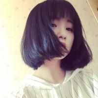 短发女生侧脸头像