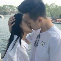 情侣头像接吻一对两张