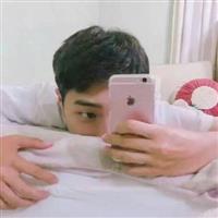 穿白衬衫的男生头像