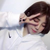 女生唯美短发头像
