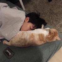 躺着的好看的男生头像，醉一场红尘！