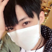 卖萌中分男头像