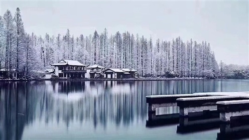 唯美的杭州西湖雪景图