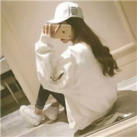 超拽拿手机女生头像图片
