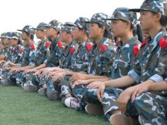 适合军训发的幽默说说_2020开学军训的搞笑说说
