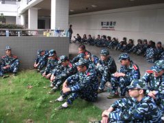 军训减肥晒黑的幽默说说_新生军训后发朋友圈的搞笑说说