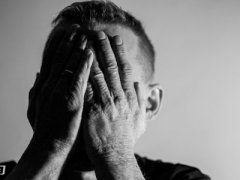 非主流女生专用的分手后还在苦苦等待他回来的深夜QQ空间伤感说说100句